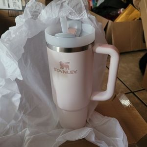 Stanley Adventure The Quencher H2.0 Flowstate Tumbler 30 oz - Rose Quartz